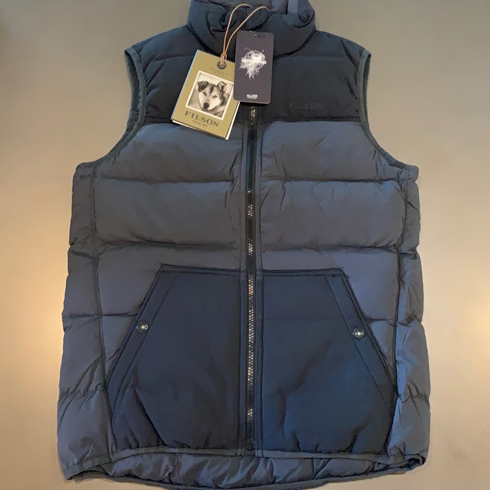 C.C. Filson Women’s Featherweight Down Vest, NEW FadeBLack, Outerwear
